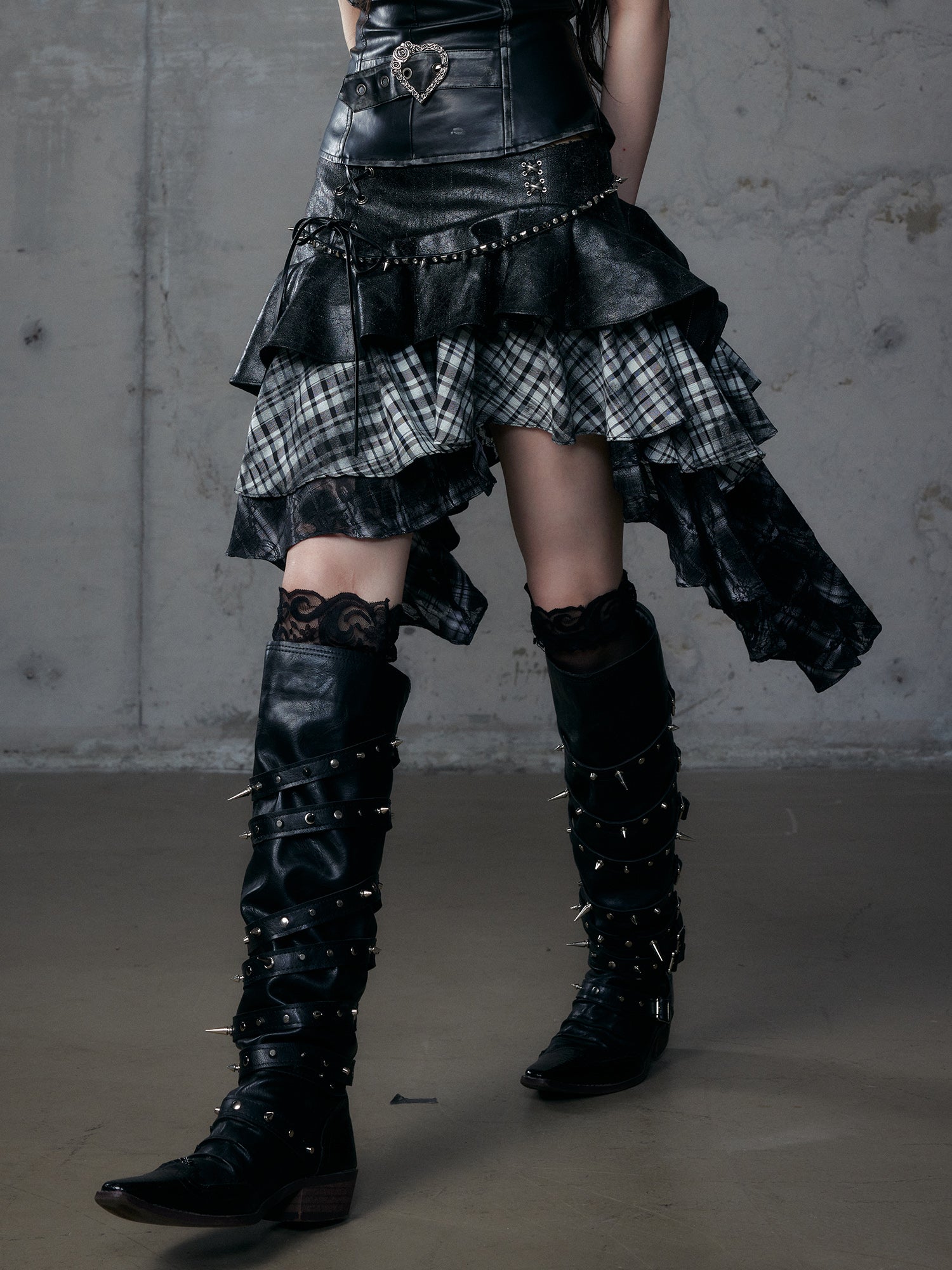 Plaid Asymmetrical Heavy-Duty Skirt