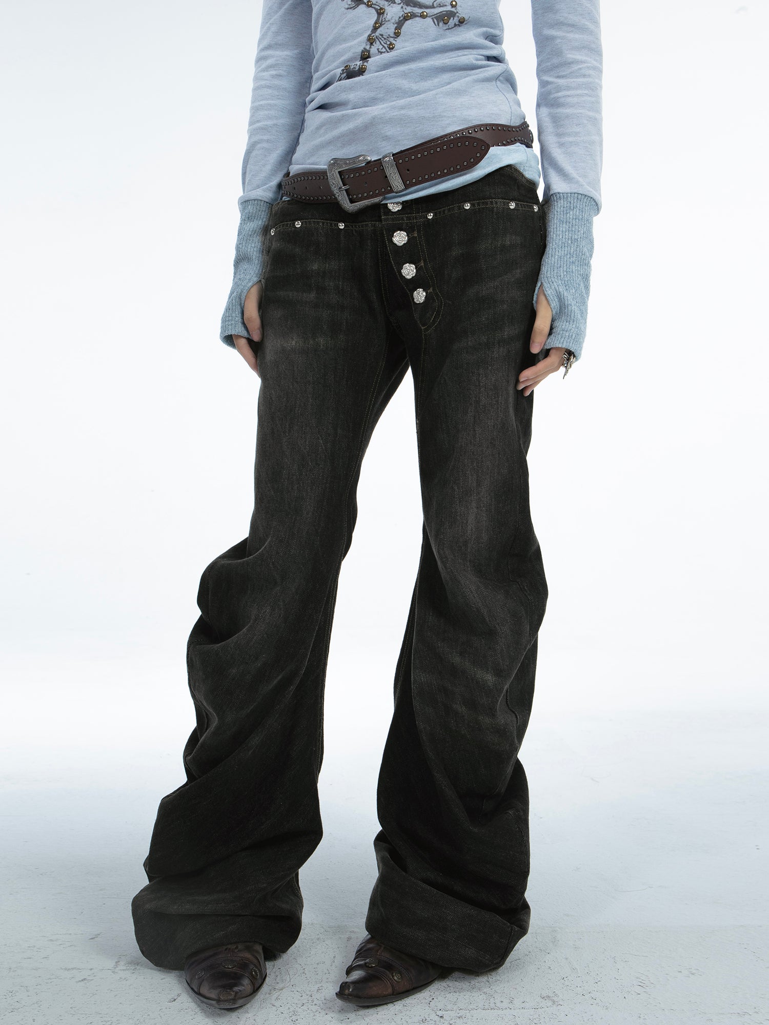 Scimitar-Shape Stacked Flare Jeans