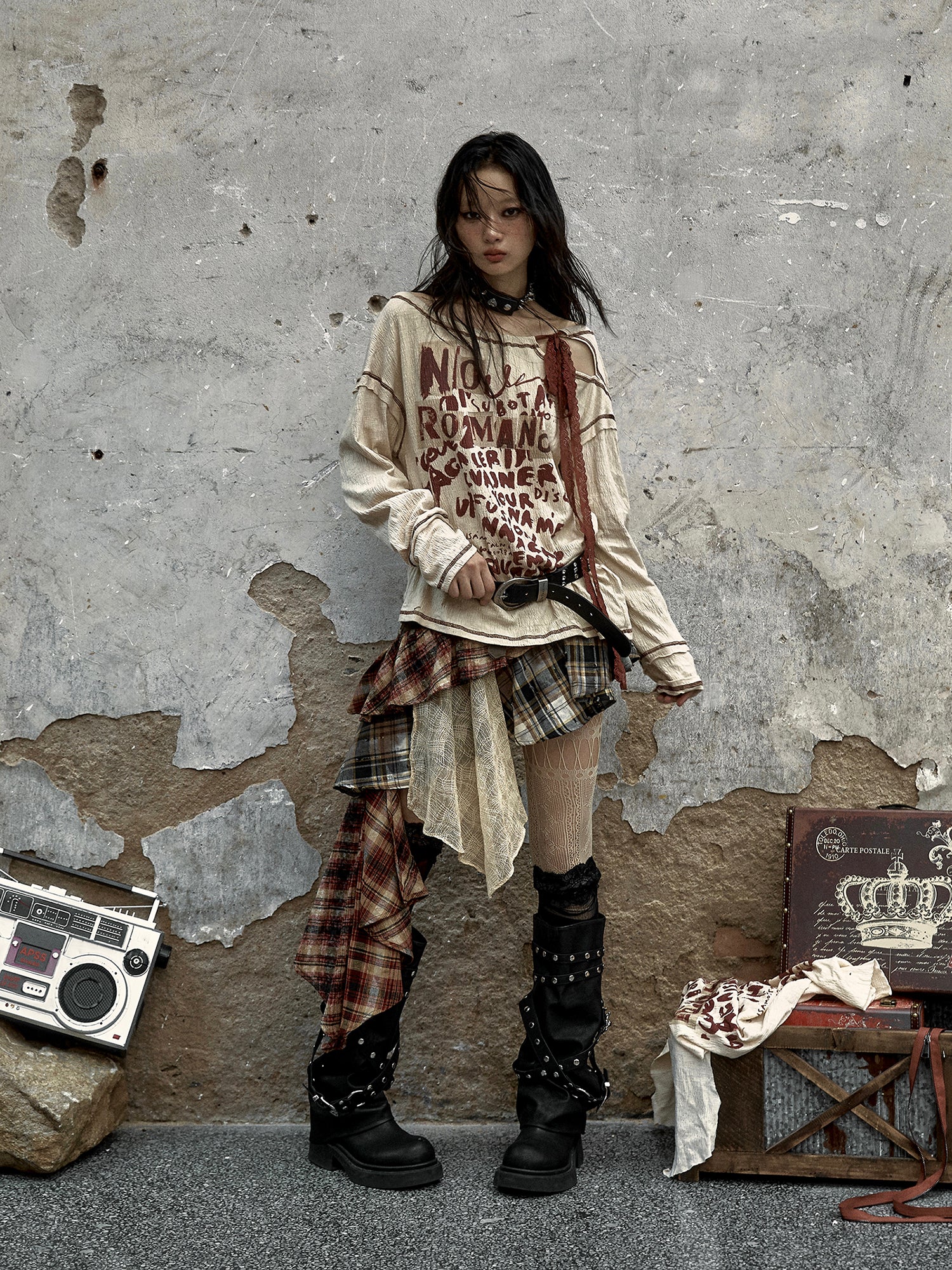 Distressed Tie-Dye Lace Print Oversized Tee