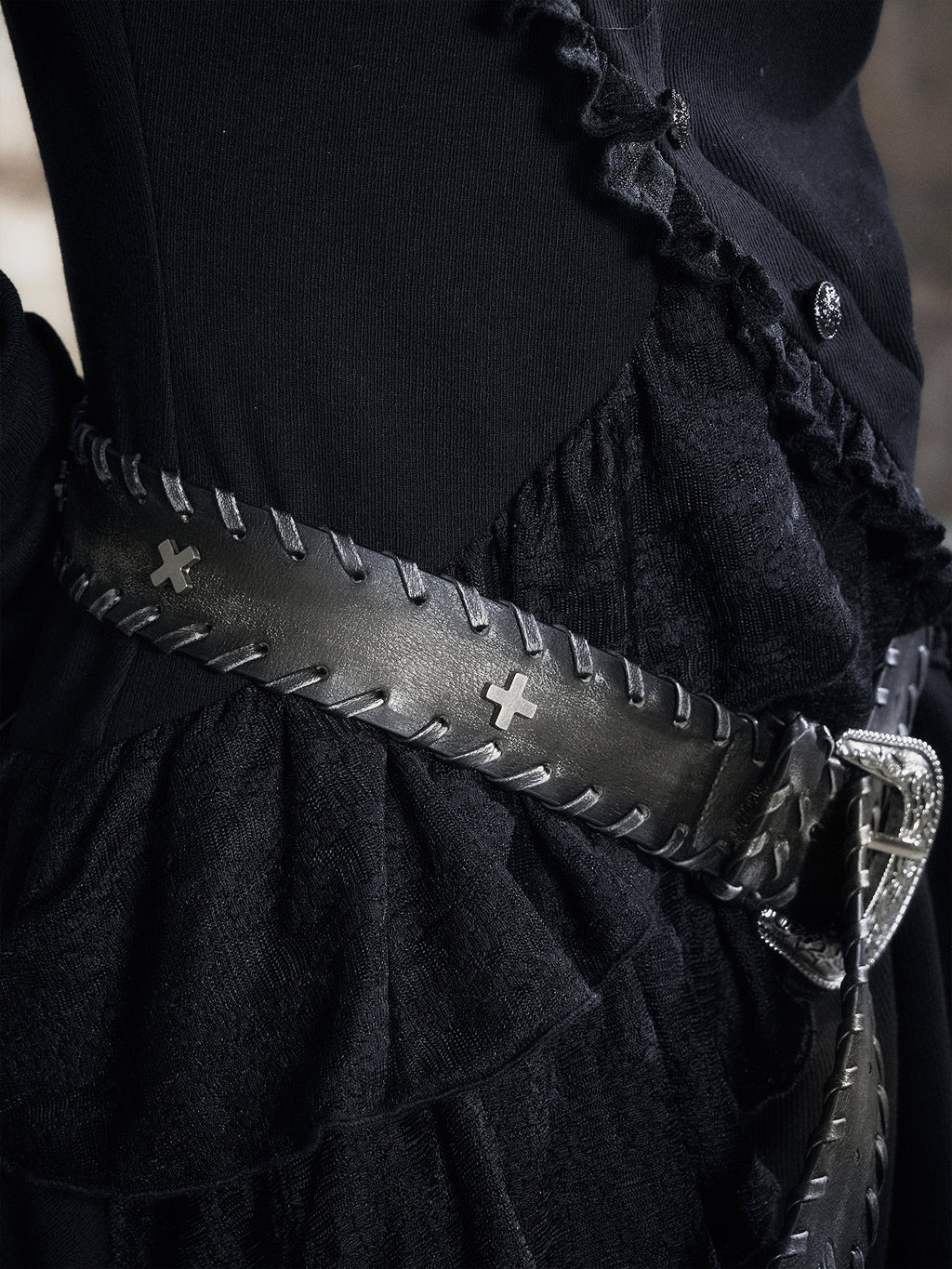 Vintage Carved Buckle Washed Leather Belt