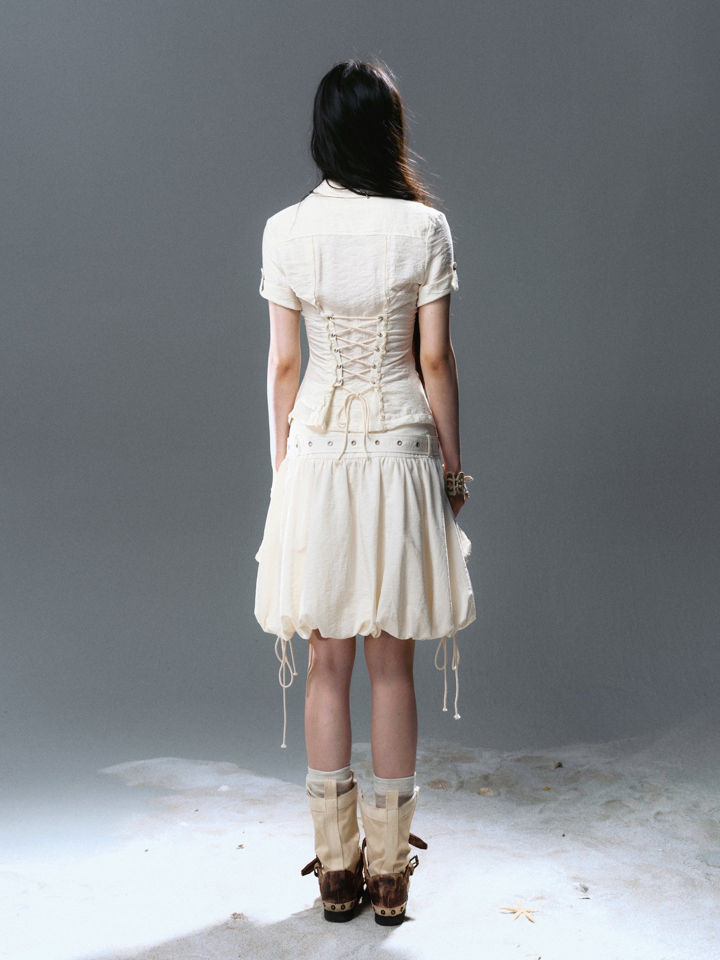 Riveted cross-pleated lace shirt