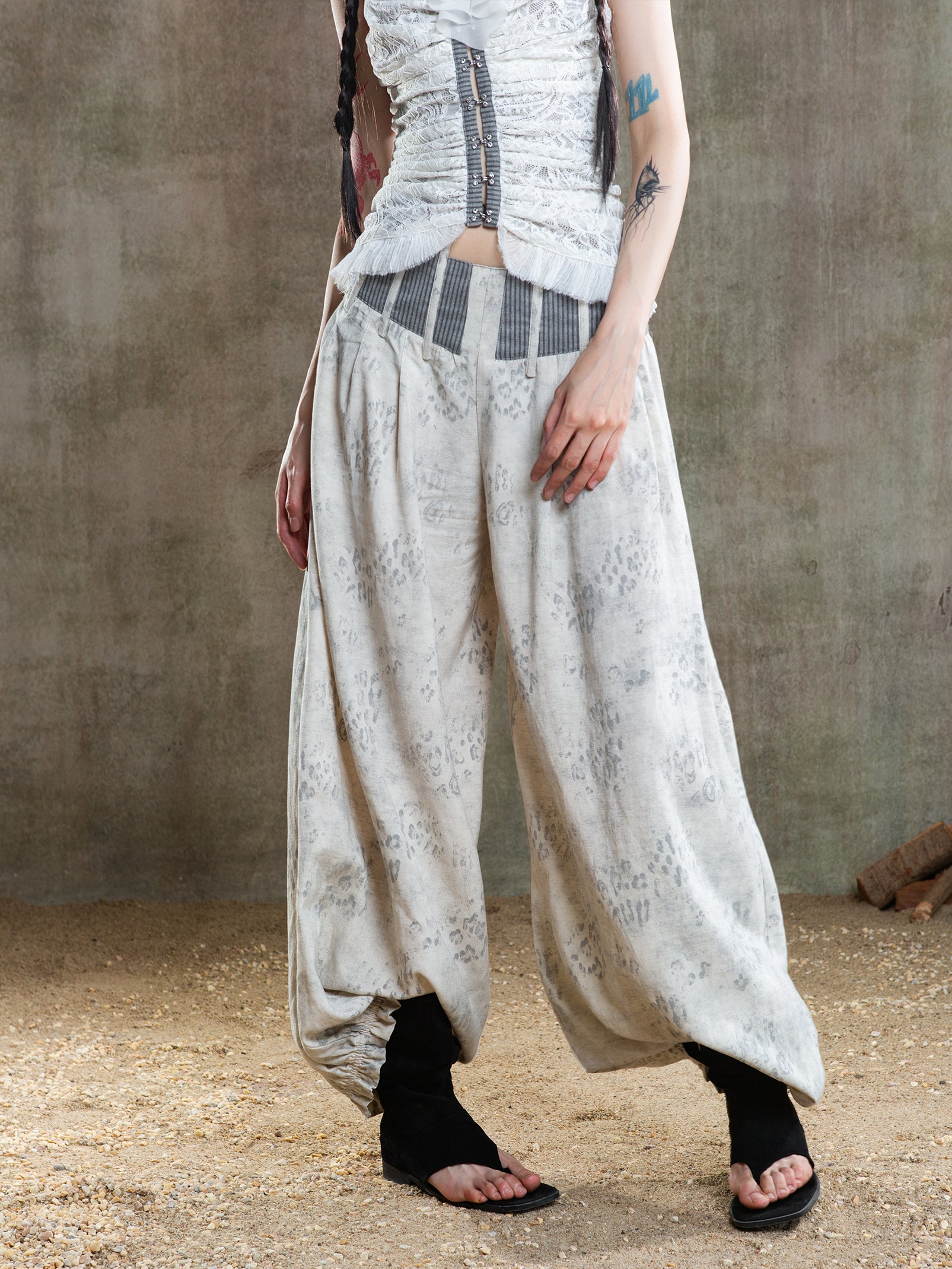 Fishbone Waistband Low-Rise Pants