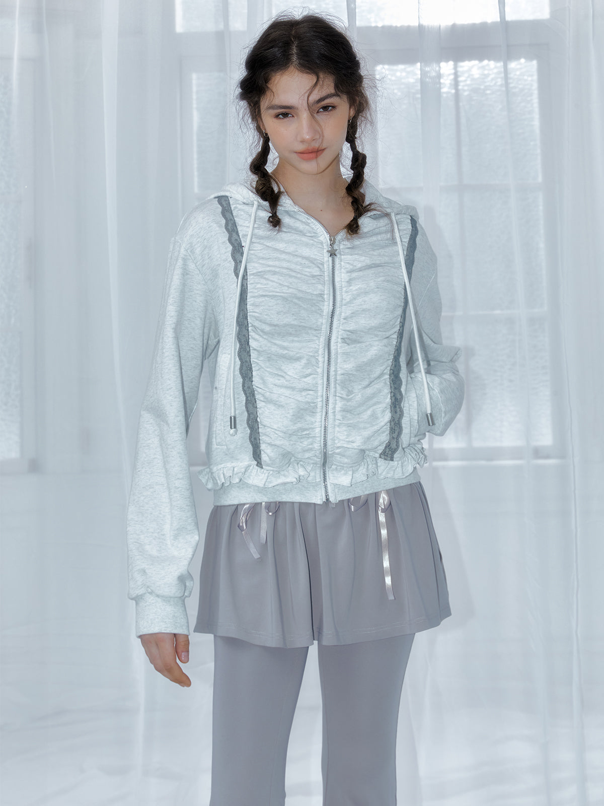 Lace pleated hoodie