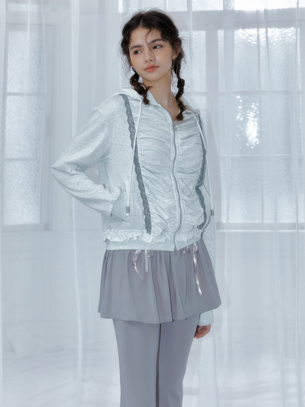 Lace pleated hoodie