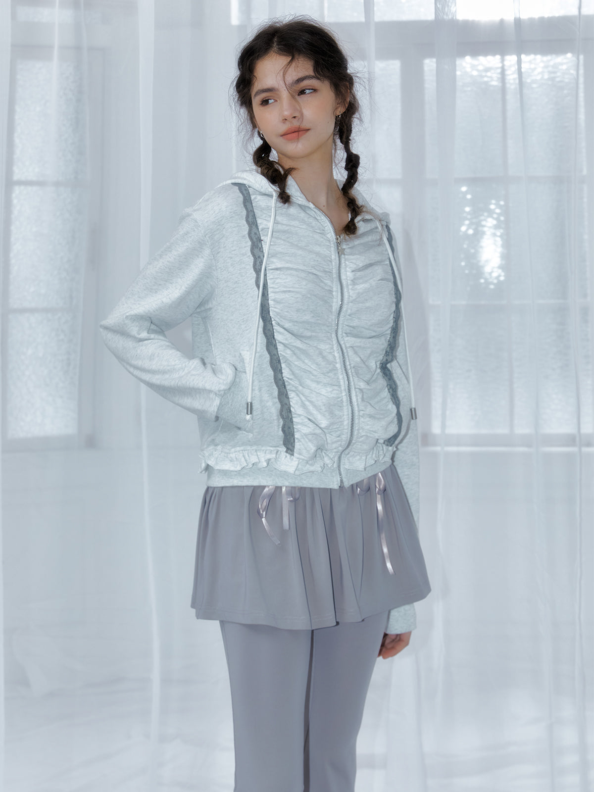 Lace pleated hoodie