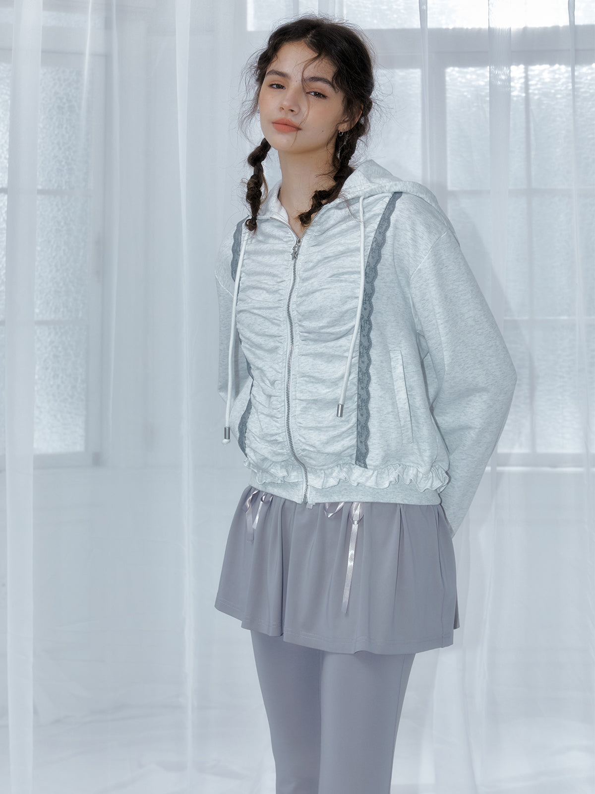 Lace pleated hoodie
