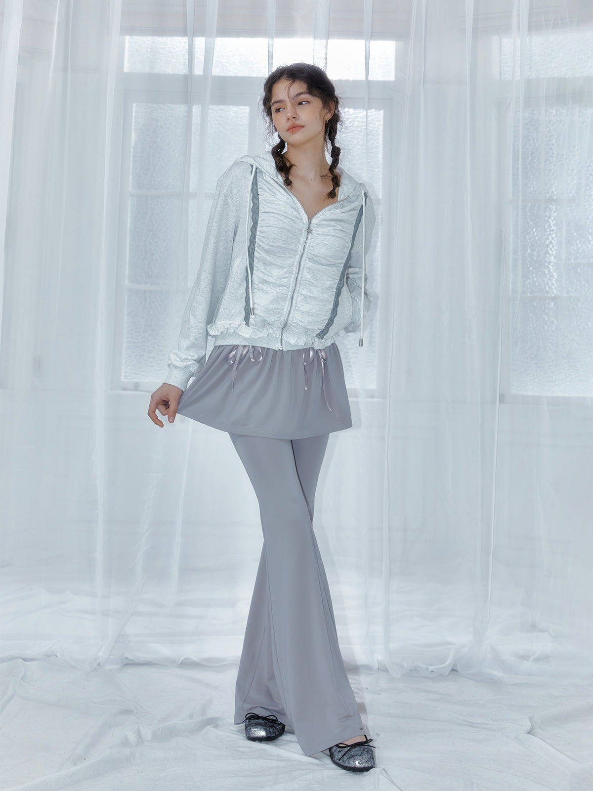 Lace pleated hoodie
