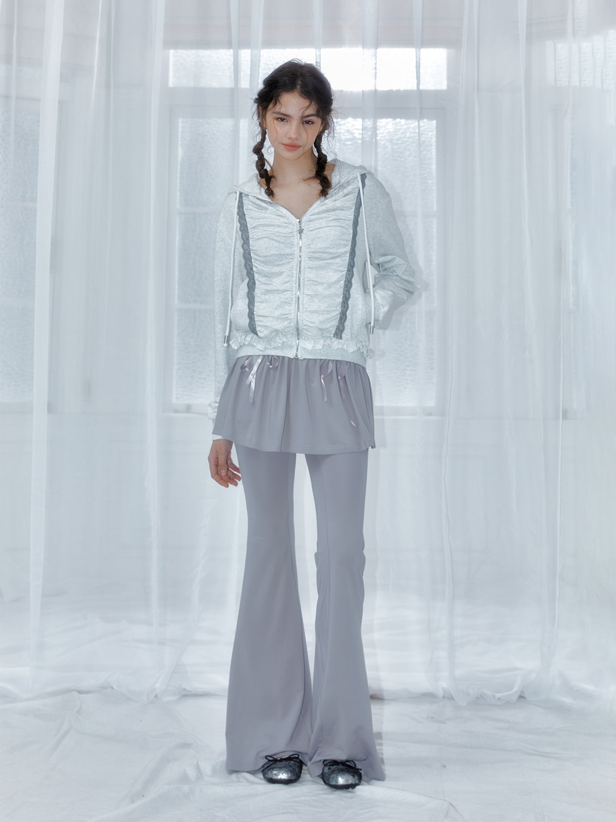 Lace pleated hoodie